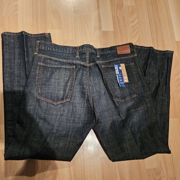 NWT GAP premium Low Rise Straight button fly jeans size 38x32. - Picture 9 of 10